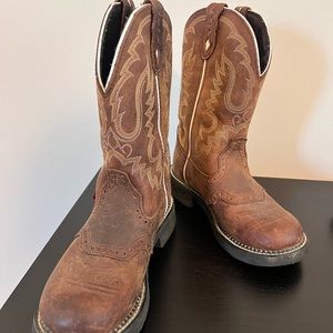 Women’s Size 7.5 Justin’s cowgirl boots